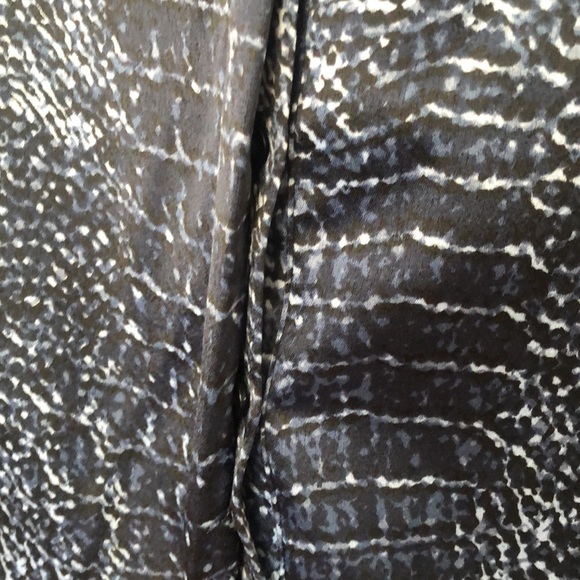 Halston Blouse - Picture 4 of 9